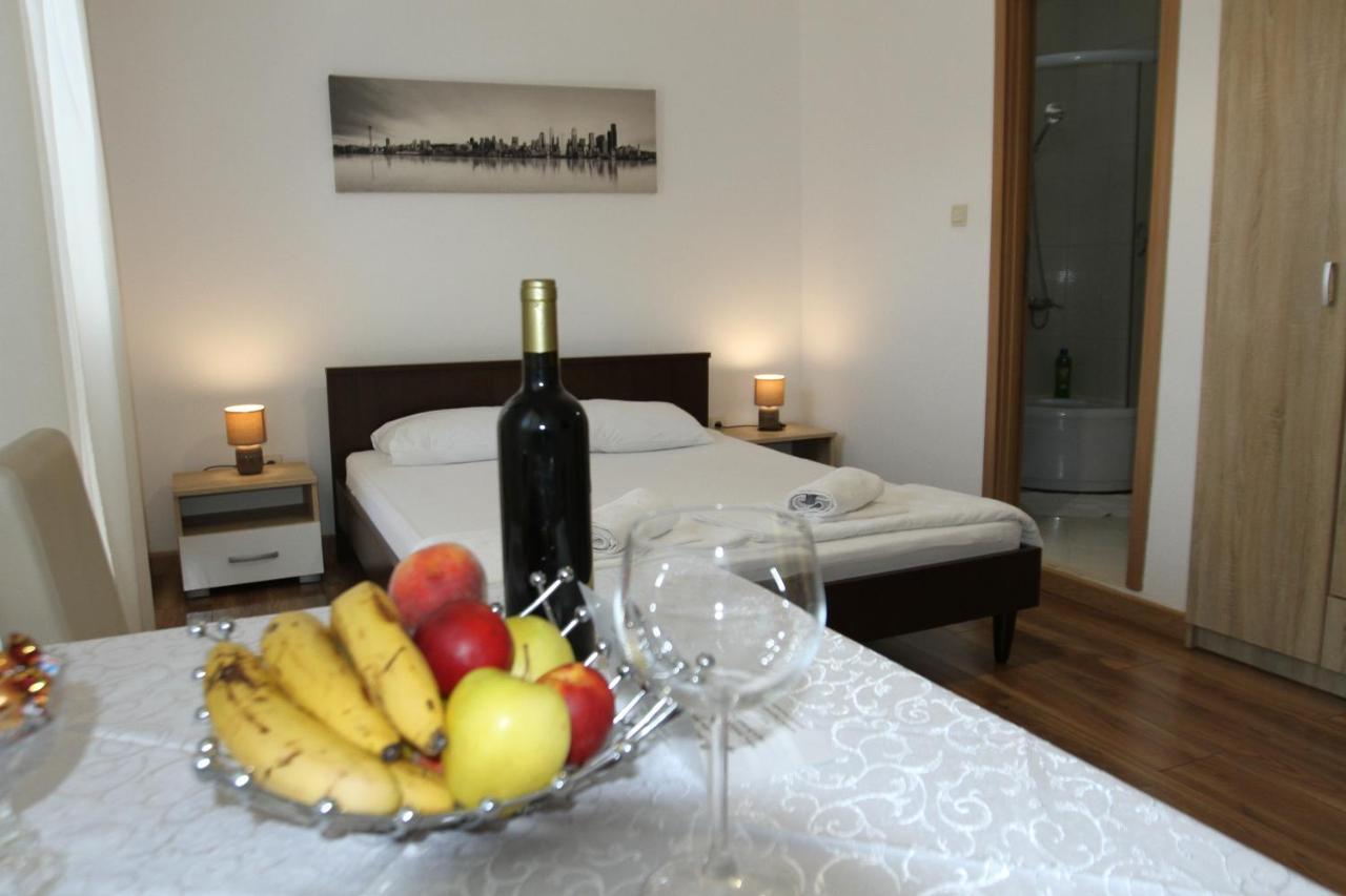 Apartments Muhar Sveti Stefan Eksteriør billede