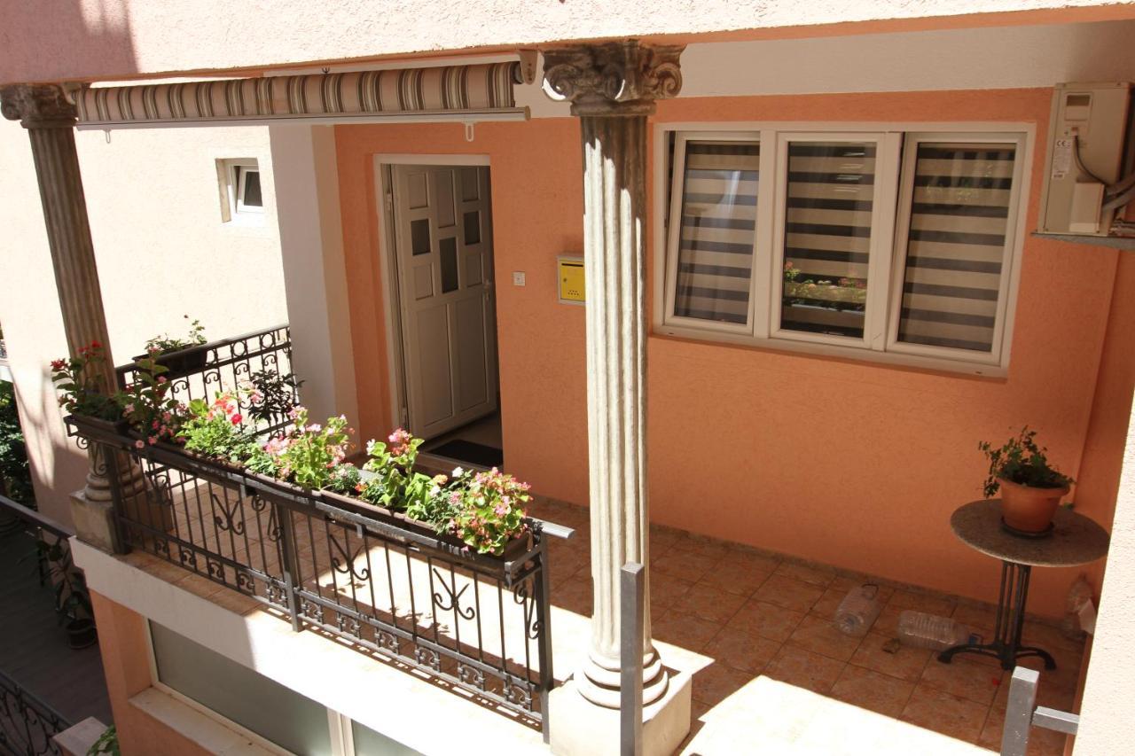 Apartments Muhar Sveti Stefan Eksteriør billede