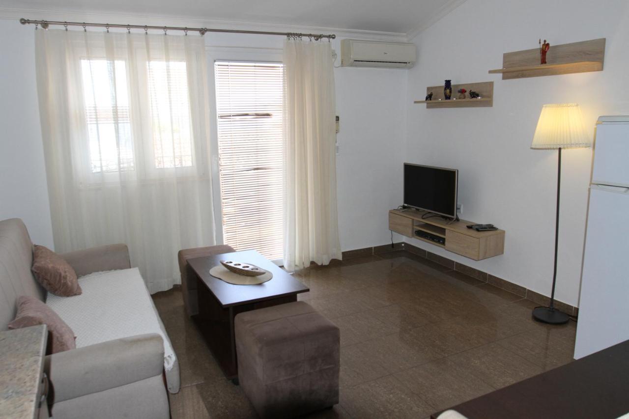 Apartments Muhar Sveti Stefan Eksteriør billede