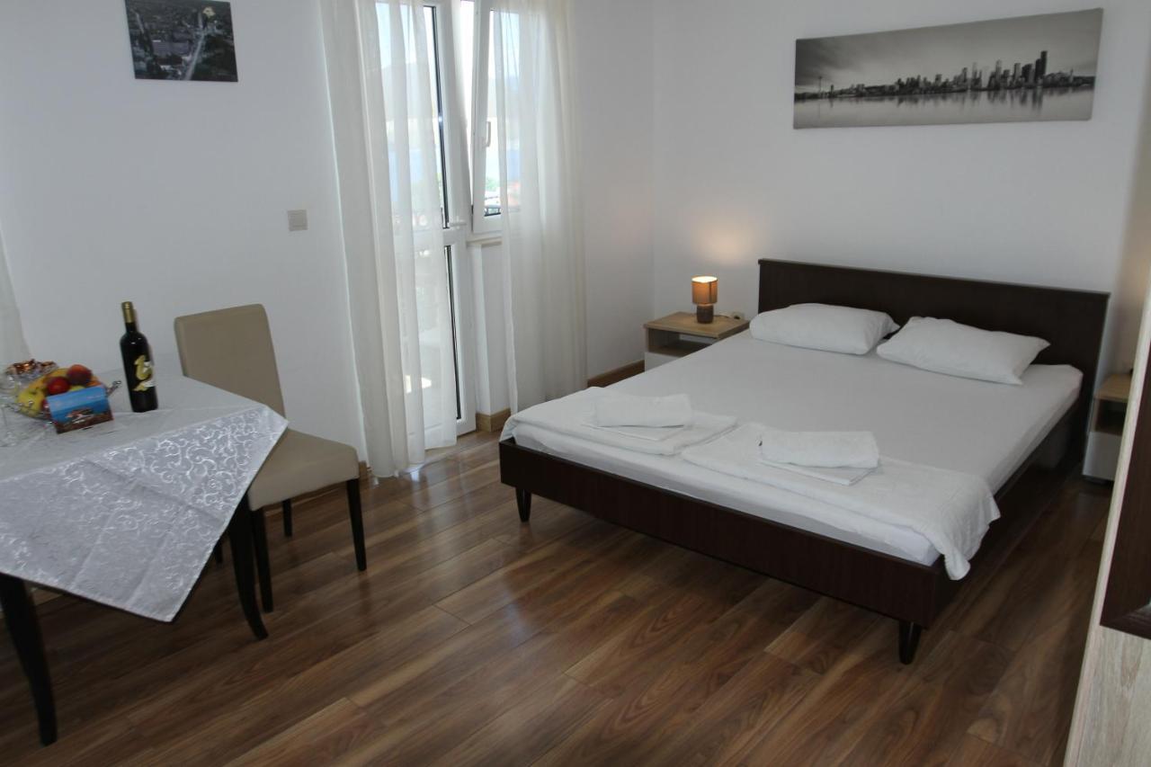 Apartments Muhar Sveti Stefan Eksteriør billede