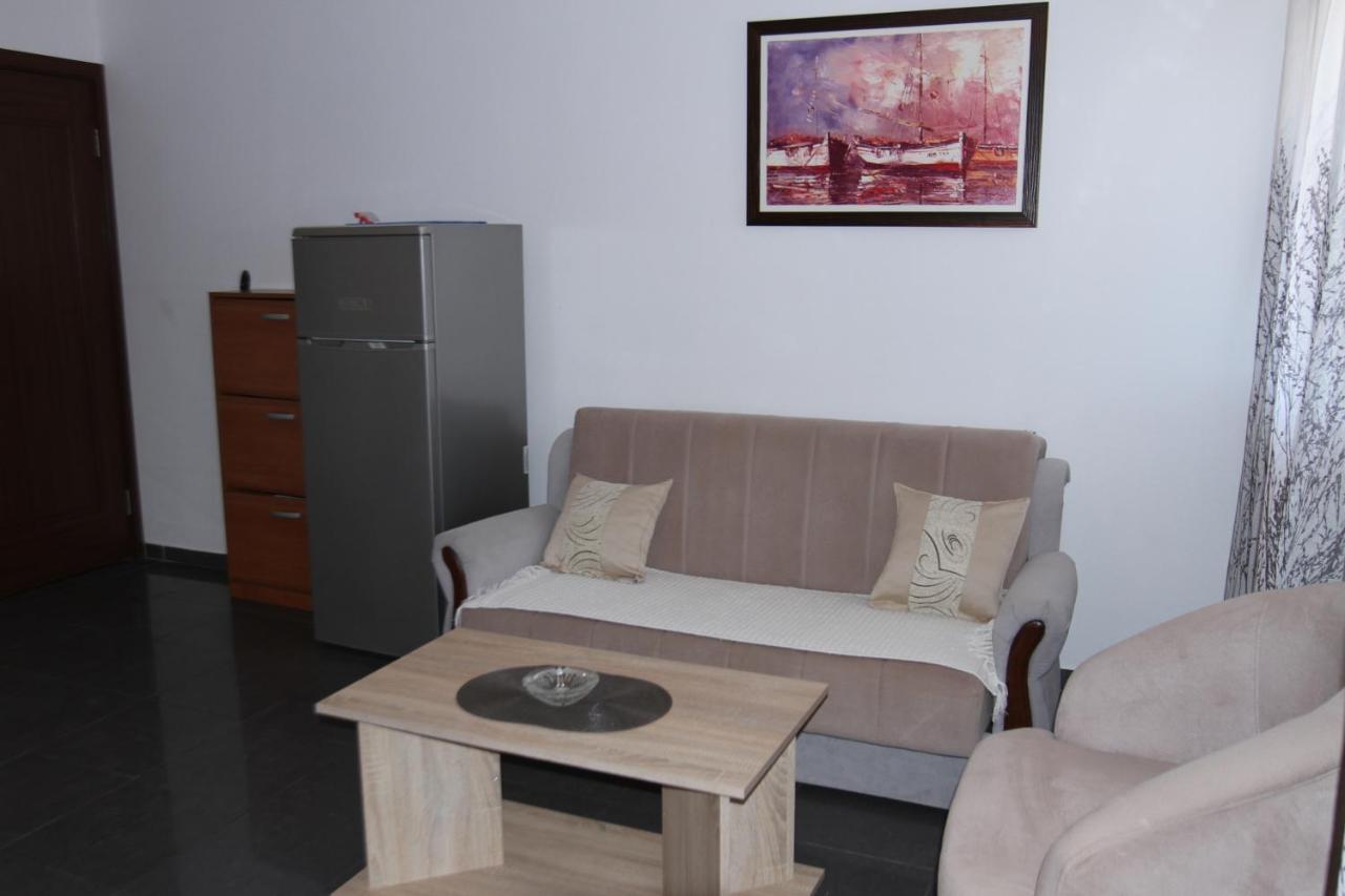 Apartments Muhar Sveti Stefan Eksteriør billede