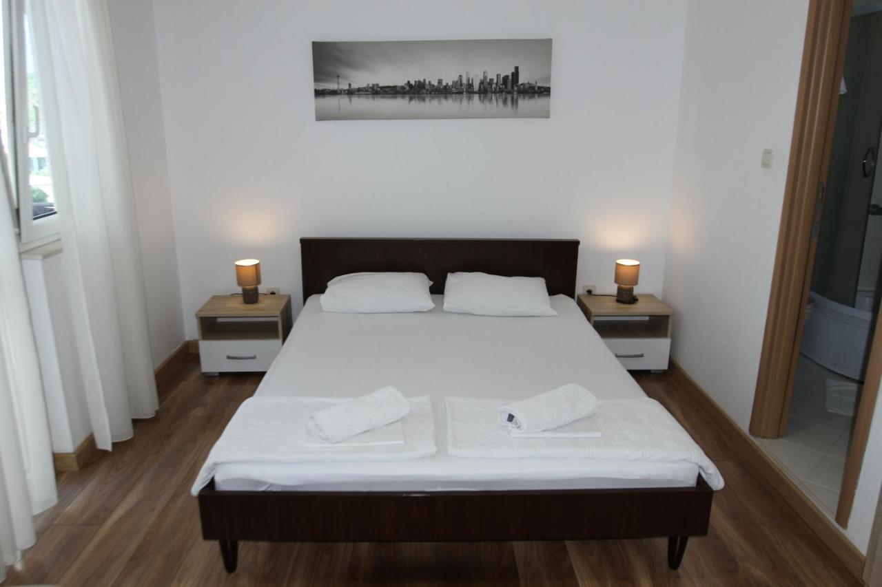 Apartments Muhar Sveti Stefan Eksteriør billede