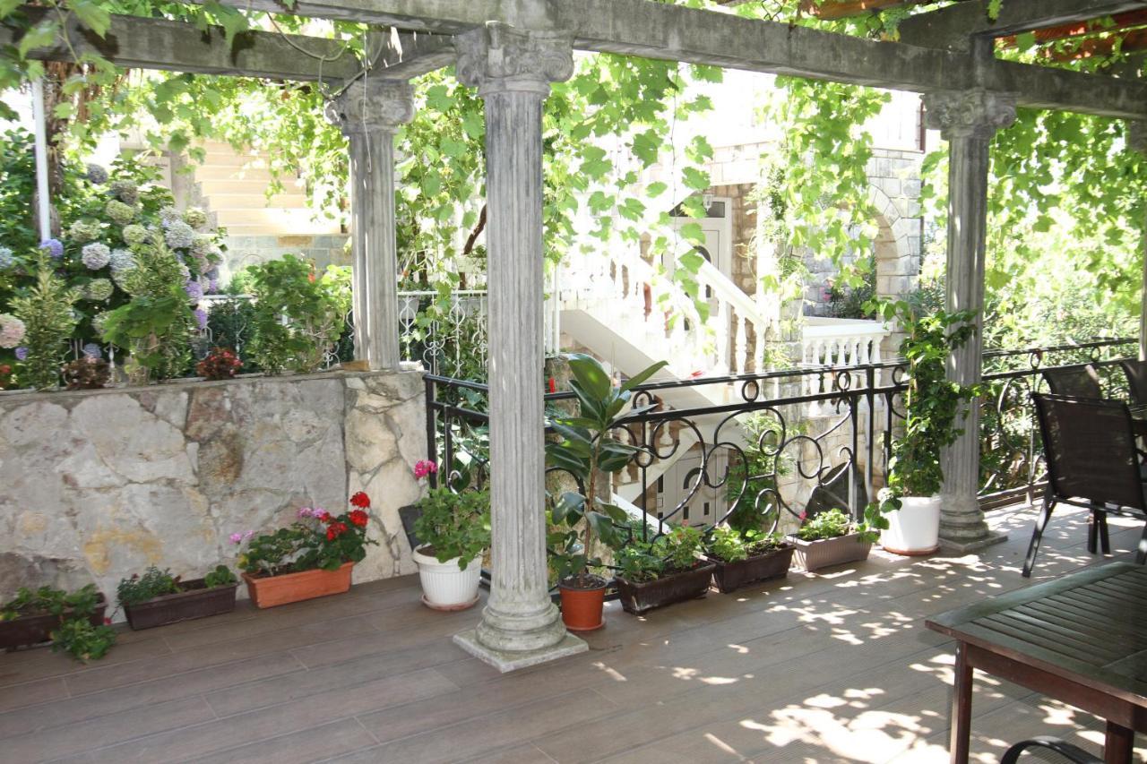 Apartments Muhar Sveti Stefan Eksteriør billede